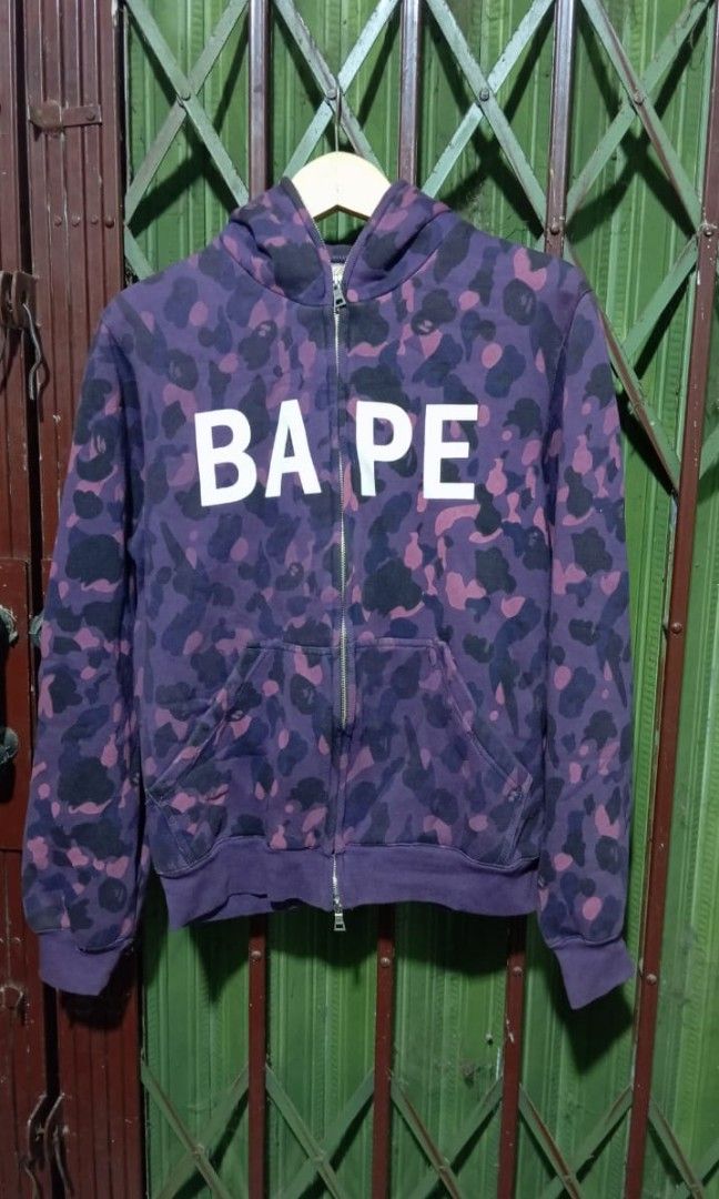 Jaket bape