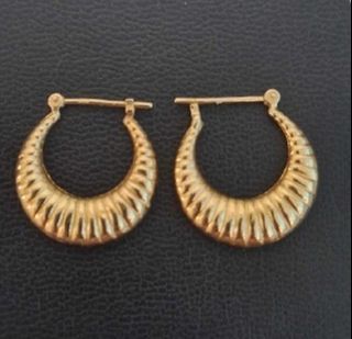 K18 Japan gold croissant earrings