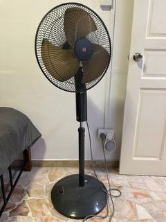 (Category: ) located in . Submitted by cthony (Listing ID 1299762571, Image 1). Description: .