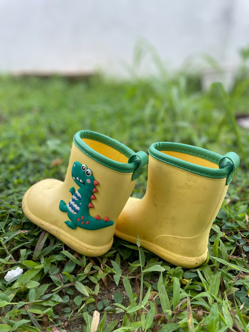 KIDS GARDEN BOOTS Babies Kids Babies Kids Fashion on Carousell