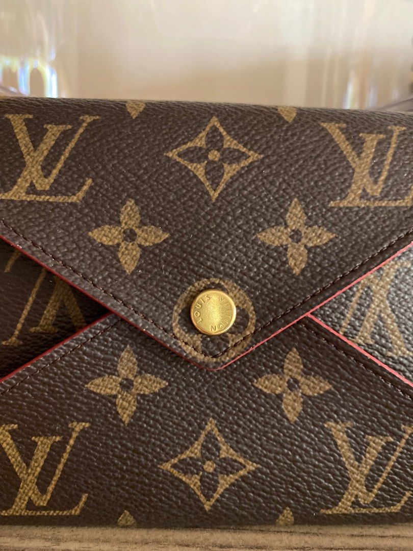 Original LV Envelope Medium size (Category: Luxury Bags & Wallets) located in Binan City. Submitted by angels_luxury (Listing ID 1299754422, Image 2). Description: LV Envelope Meduim size Dustbag and box Selling price: ₱18K negotiable.