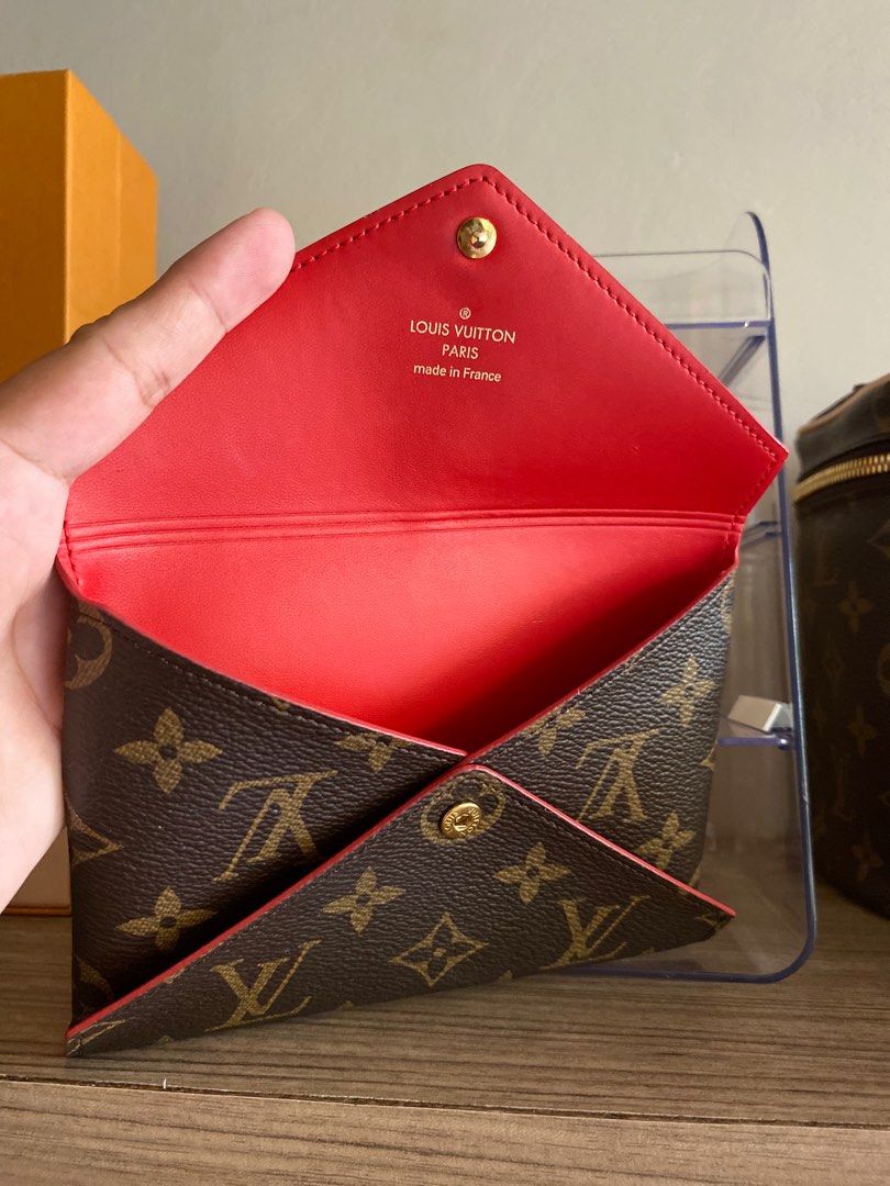Original LV Envelope Medium size (Category: Luxury Bags & Wallets) located in Binan City. Submitted by angels_luxury (Listing ID 1299754422, Image 3). Description: LV Envelope Meduim size Dustbag and box Selling price: ₱18K negotiable.