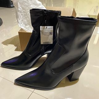 MANGO Pointed-toe ankle boot swith zip closure