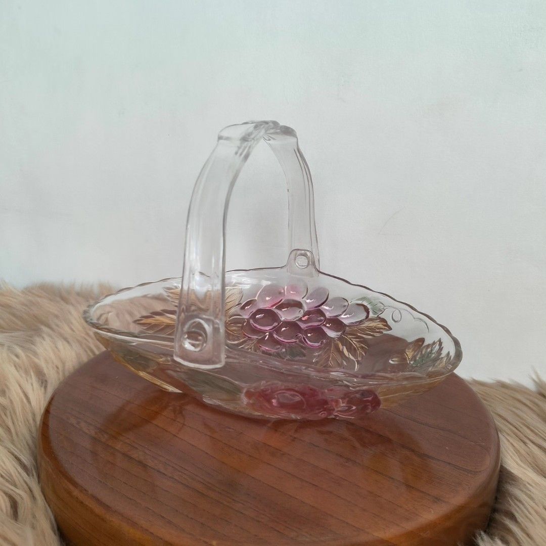 MIKASA 1990s Crystal Basket (Category: Other Kitchenware & Tableware) located in Baao. Submitted by all.things.japan (Listing ID 1299711615, Image 1). Description: MIKASA 1990s Crystal Basket (Plastic Handle) P400.00 Add SF L: 10.0 inches W: 6.5 inches H: 2.5 inches Available: 1 piece Comment Mine or DM for order MOP: GCash/PNB/LBP/Palawanpay/Seabank Please note that colors may vary due to lighting condition and camera settings. #oriental #japan 