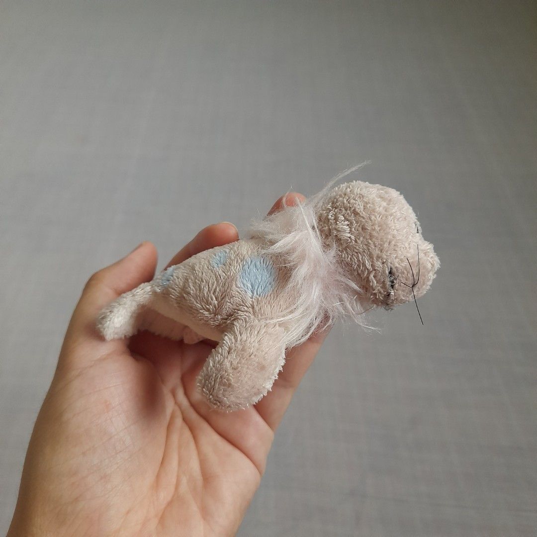 nici plush seal toy/keychain (Category: Plushies & Soft Toys) located in Quezon City. Submitted by forksoup (Listing ID 1299668915, Image 3). Description: ⚠️ please read info below first before messaging: • 100% authentic • had this for years so please expect minor flaws • price is negotiable but no lowballing please! • rfs: decluttering • mop: gcash — strictly mine now, pay now • mod: sdd via lalamove/grab, lbc, ggx • loc: quezon city.