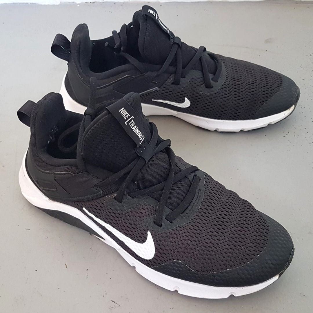 Nike Legend Essential Running Sneakers Trainers Model US 7.5 UK 5 EU 38.5 CM 24.5 NIKE Black and White Original Designer Shoes Cult Street Fashion Gym Active Workout Lifestyle Living Pop Culture