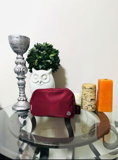 ❌NO TO COD❌Almost Brandnew  Lululemon 1L Everyday Bag in Wine Red