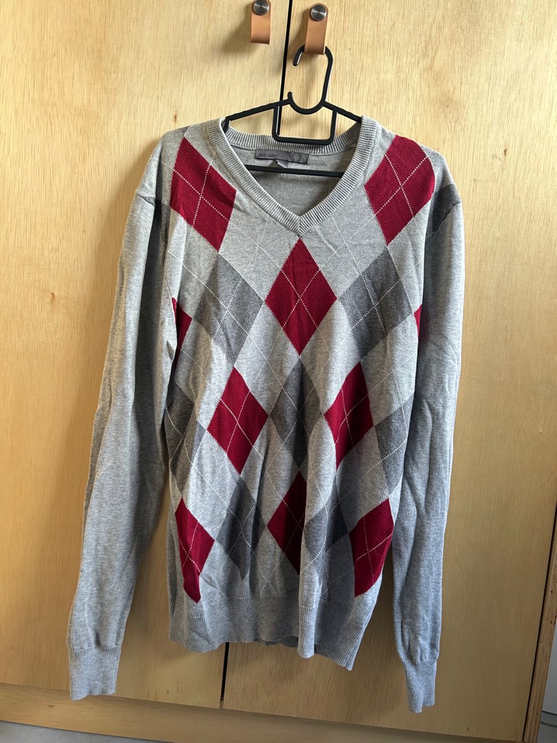 Old navy argyle sweater on sale