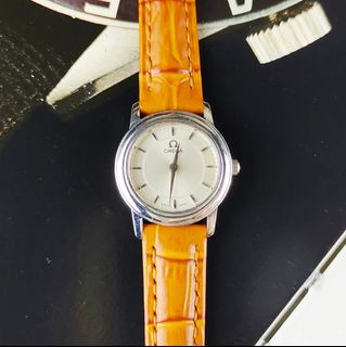 (Category: ) located in . Submitted by ab.authentic.collection (Listing ID 1299668220, Image 1). Description: .