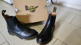 Original Dr. Martens 2976 Smooth Leather Chelsea Boots