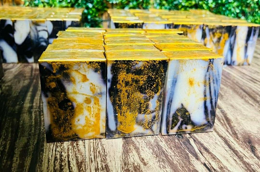 Original Goddess Luxury soap (Category: Bath) located in Caloocan City. Submitted by biboyscloset (Listing ID 1299769807, Image 1). Description: Premium Beauty Whitening soap with Essential Oils + Sun Protection & 24 K Gold Dust.