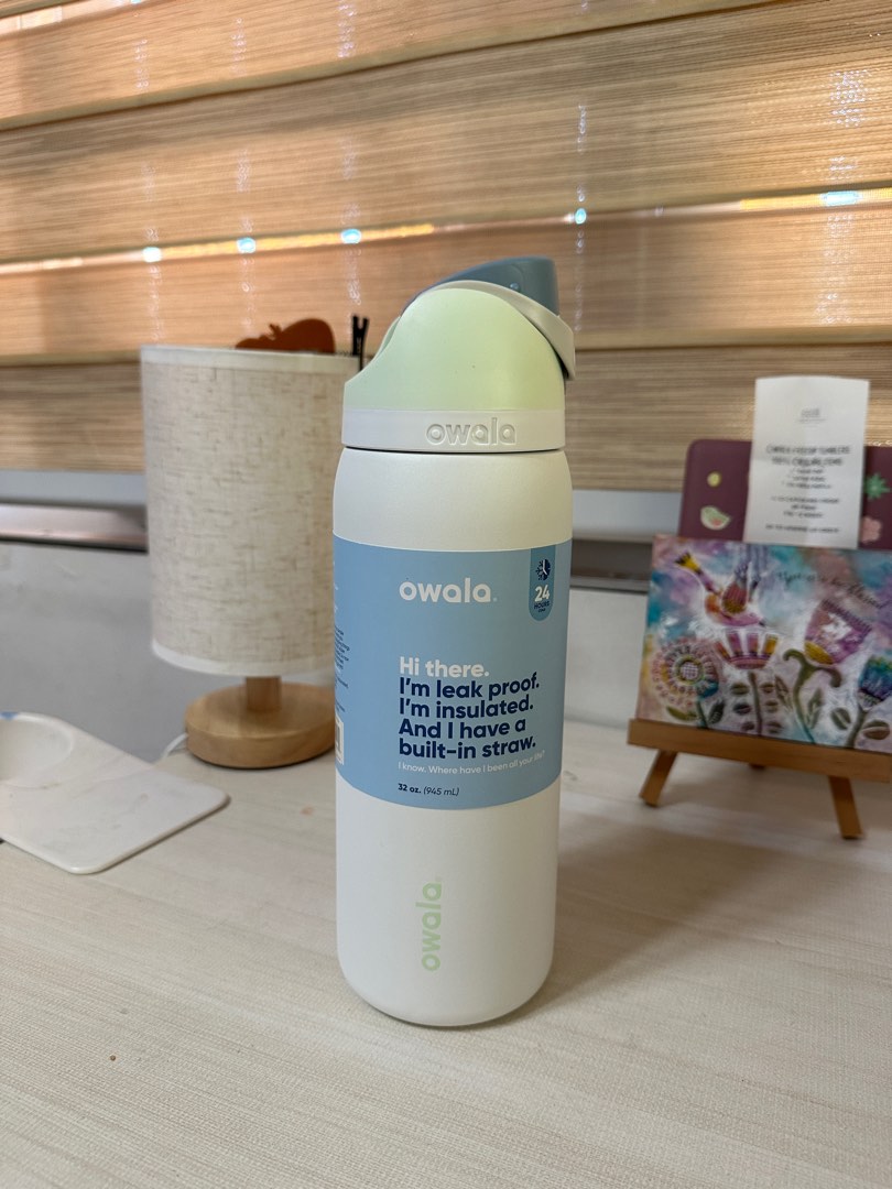 Owala Freesip 32oz Iced Breeze Furniture Home Living Kitchenware owala-freesip-32oz-iced-breeze-furniture-home-living-kitchenware