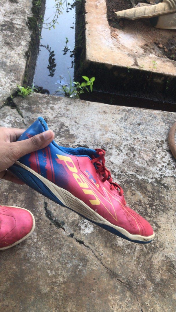 Kasut futsal pan new arrivals