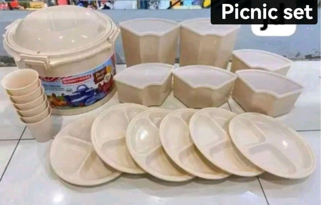 Picnic set 20IN1 (Category: Dinnerware & Cutlery) located in Manila. Submitted by bongsy999mall (Listing ID 1299628432, Image 3). Description: .