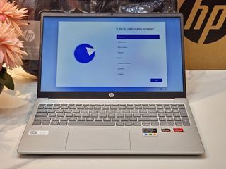 PROMO SALE Laptop HP Laptop 15 fc0049AU AMD Ryzen 5 7520U 8GB RAM 512GB SSD FHD 15.6 INCH 💻Brand new, Complete with HP Bag Sleeves