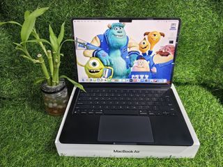 PROMO Sale Laptop MacBook Air Retina Apple M2 chip Touch Bar (13-inch, 2022) Apple M2 chip 8Gb memory 256 Gb Ssd