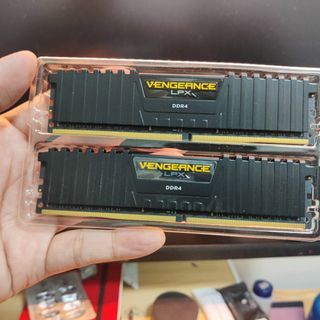 RAM - Corsair Vengeance 16GB (2x8GB) 3200MHz DDR4
