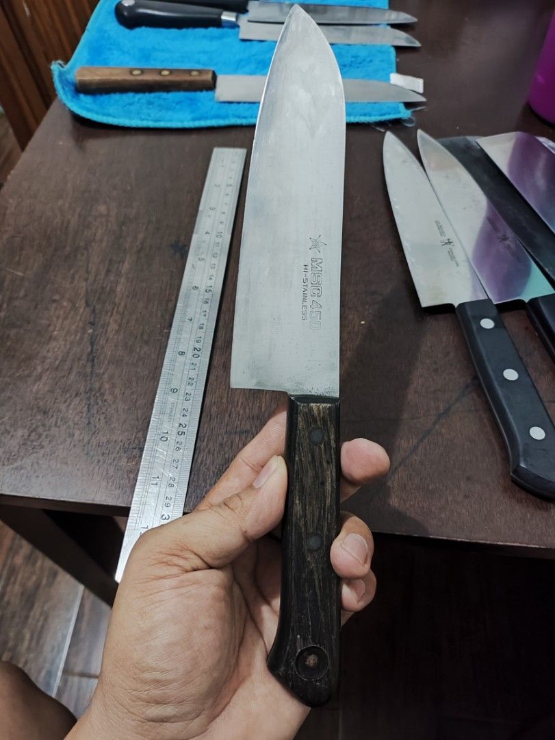 Santoku knife Masahiro (Category: Knives & Chopping Boards) located in Paranaque City. Submitted by dadzkie0304 (Listing ID 1299697094, Image 1). Description: Santoku knife msc 450 Masahiro brand Hi- stainless steel Blade length 165mm wla lng ung takip sa last rivet.