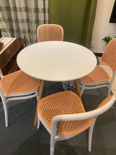 Scandinavian table and chairs