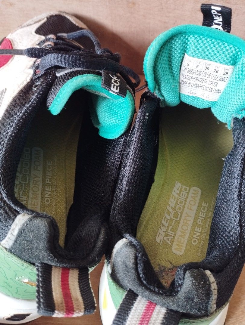 Skechers one piece china sales
