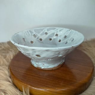 STONEWARE PERFORATED BERRY BOWL