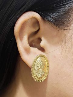 18K Gold Elizabeth earring 3.7 grms