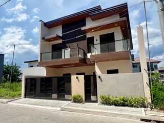 4 bedrooms house for sale in Greenwoods executive village pasig/cainta/taytay accessible to bgc taguig makati ortigas and eastwood