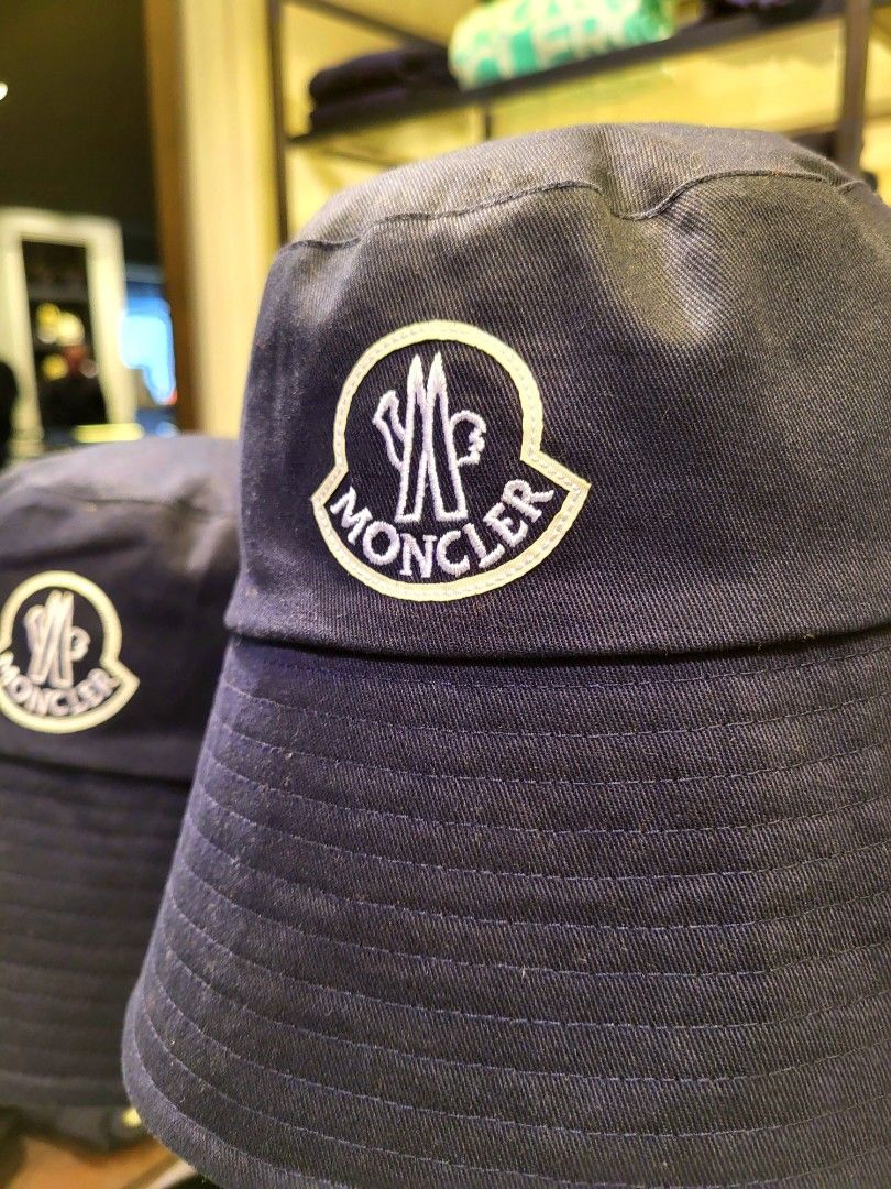 Moncler navy cap clearance