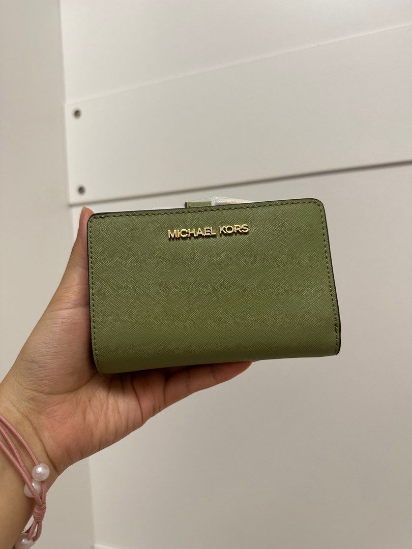 Michael Kors jet set travel light sage short Wallet