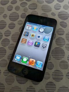 Apple iPod Touch 4th gen black 8gb)