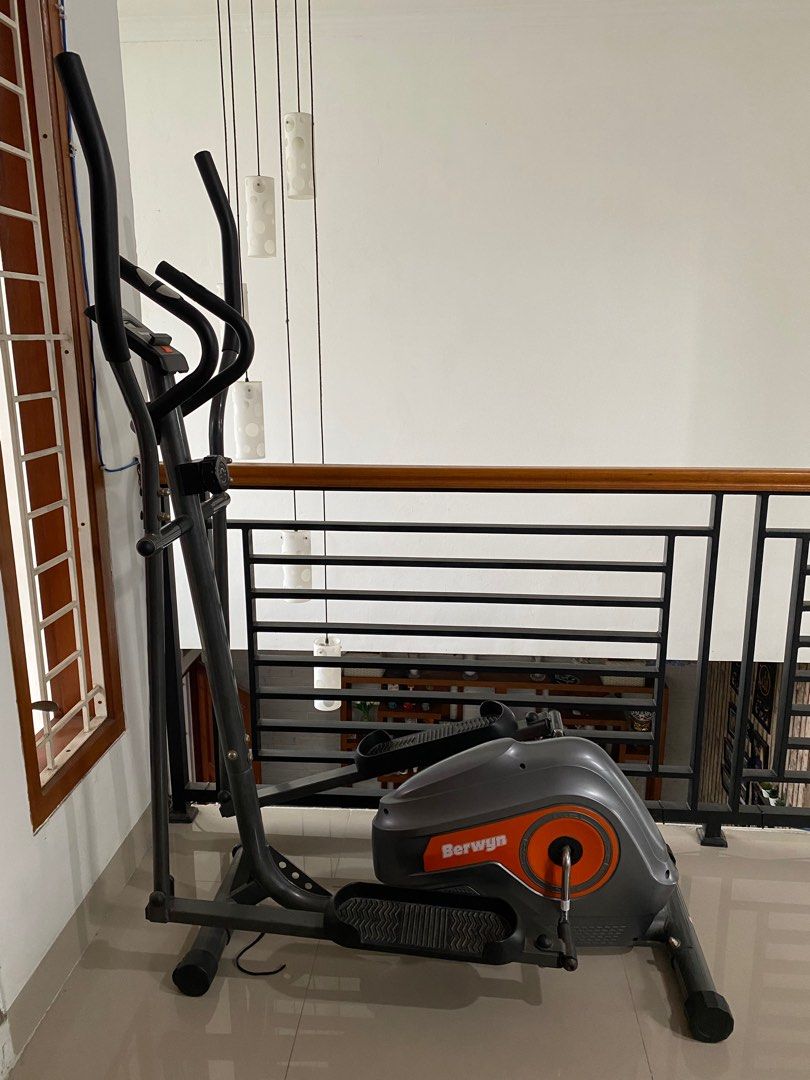 Berwyn elliptical outlet