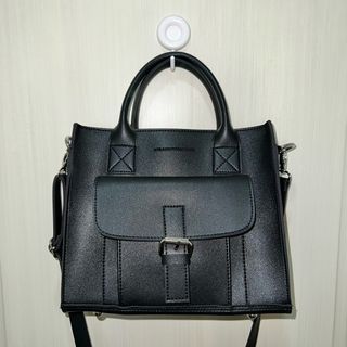 Black Leather Sling Bag (Straightforward PH)