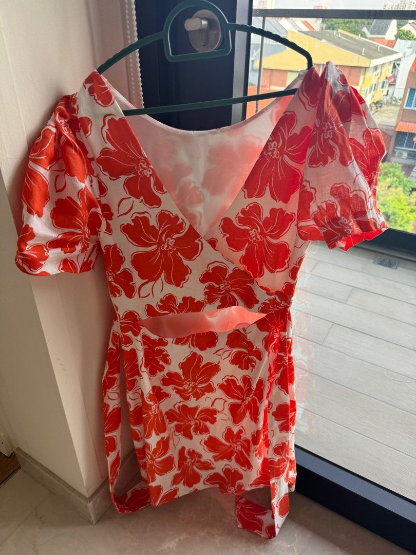 BNWT Forever New Montana Wrap Linen Mini Dress Size 8, Women's Fashion,  Dresses & Sets, Dresses on Carousell