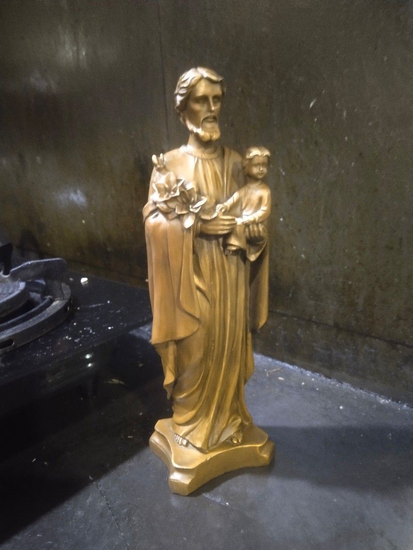 Brass St. Joseph statue display (Category: Religious Items) located in Manila. Submitted by kurukutuk (Listing ID 1299891767, Image 3). Description: brass St. Joseph statue display 12 x 4 inches HxL made of brass.