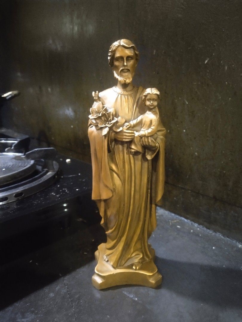 Brass St. Joseph statue display (Category: Religious Items) located in Manila. Submitted by kurukutuk (Listing ID 1299891767, Image 1). Description: brass St. Joseph statue display 12 x 4 inches HxL made of brass.