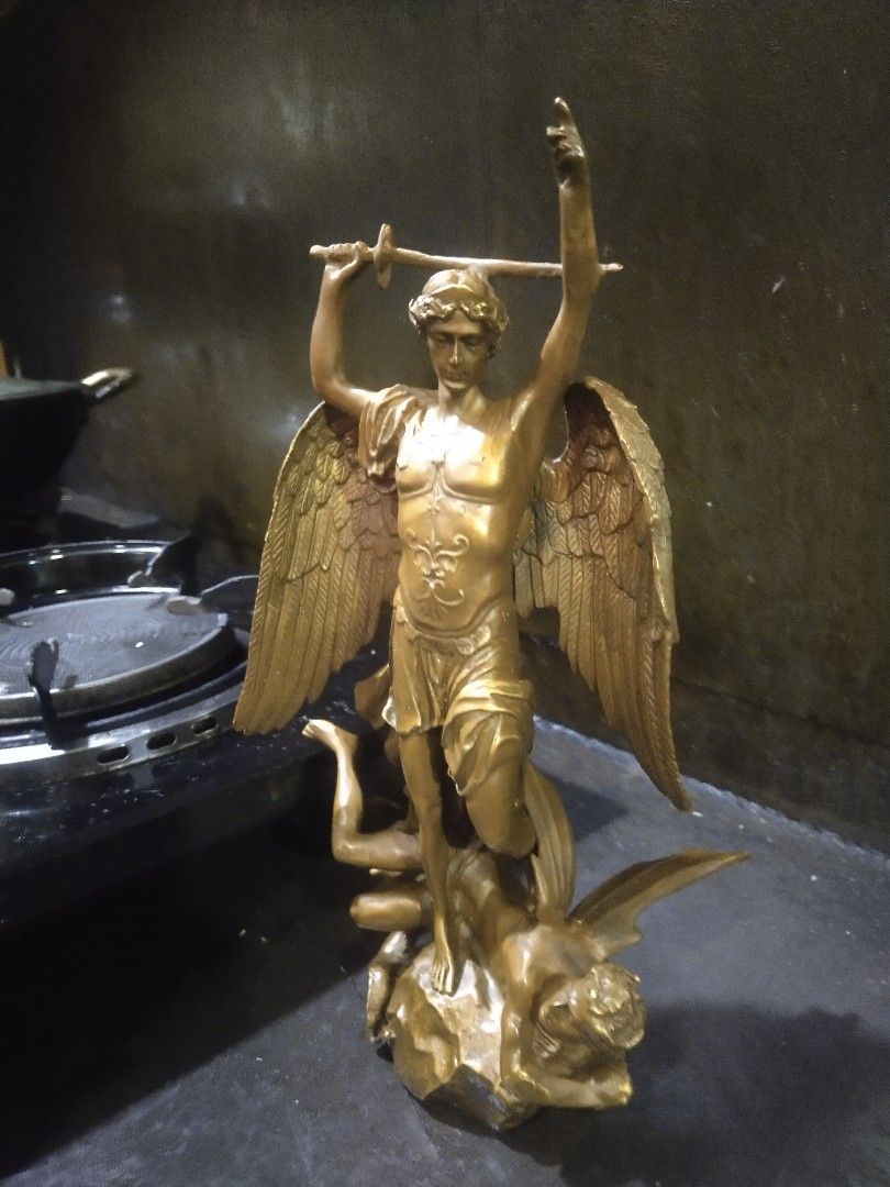 Brass St. Michael the archangel statue display (Category: Religious Items) located in Manila. Submitted by kurukutuk (Listing ID 1299891964, Image 2). Description: brass St. Michael the archangel statue display 13 x 7 Inches HxL made of brass.