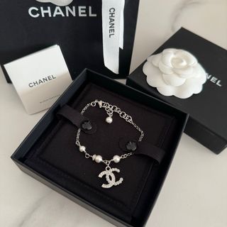 (Category: ) located in . Submitted by chicluxury (Listing ID 1297527195, Image 1). Description: .