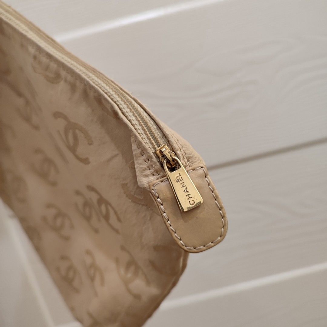 Chanel Jacquard Mono Beige Pouch (Category: Luxury Bags & Wallets) located in Taytay. Submitted by highendmnl (Listing ID 1299926557, Image 3). Description: Authentic chanel pouch Lampo zipper.