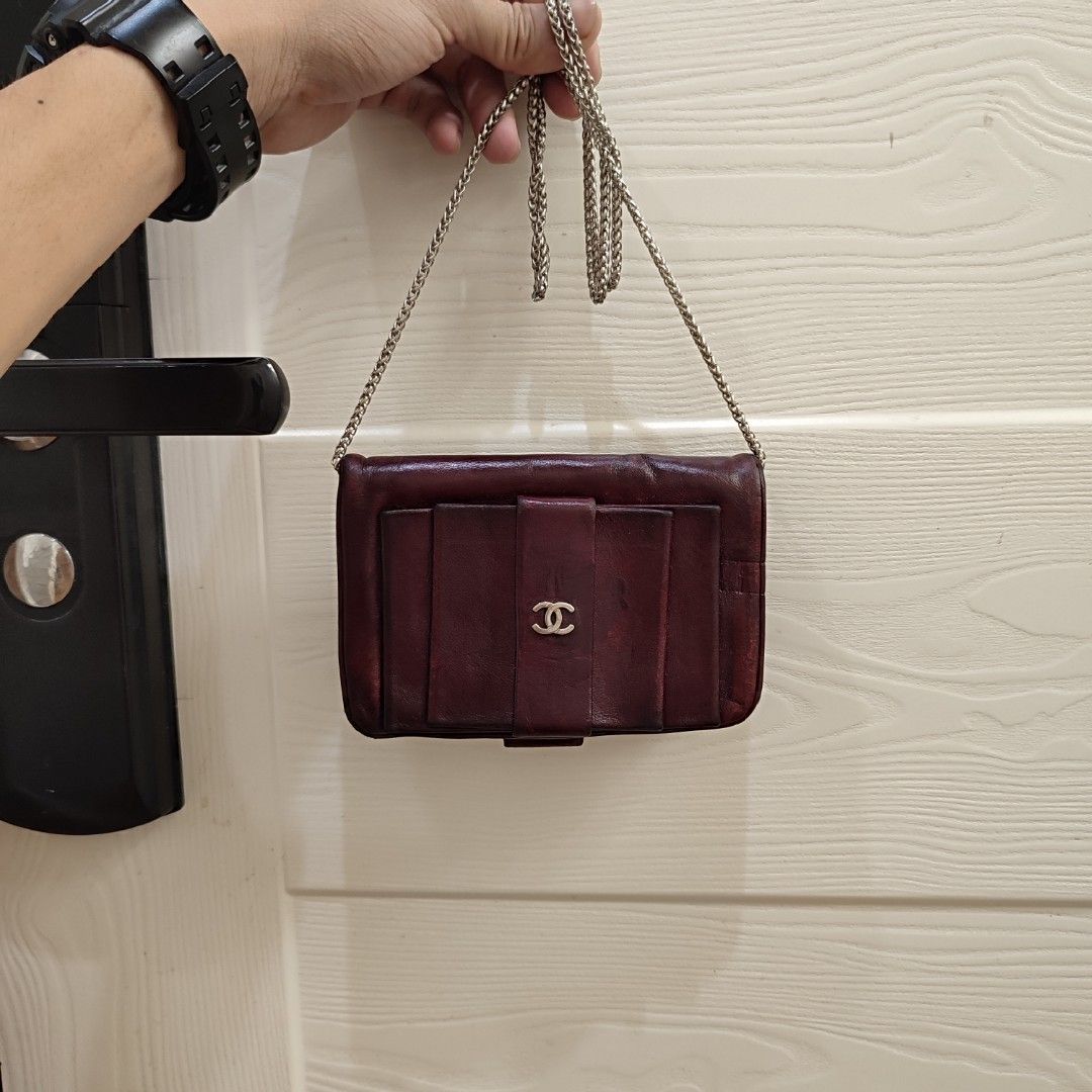 Chanel Woc Provided sling (Category: Luxury Bags & Wallets) located in Taytay. Submitted by highendmnl (Listing ID 1299926328, Image 1). Description: Chanel Wallet on Chain provided sling only from hk As is check pics for details holo intact pm me.