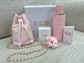 （分類：）位於 。 由 haloshopshopshop 提交（商品編號 1299830577，圖片 1）。簡介： 。