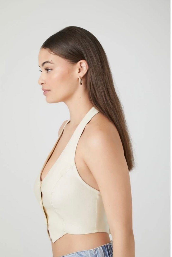 FOREVER 21| Halter Vest Top (Category: Sleeveless) located in Cebu City. Submitted by shedeclutters.ceb (Listing ID 1299908001, Image 3). Description: Authentic Forever 21 Never Used, too loose for me Comes with extra button SRP ₱1,295.00 .