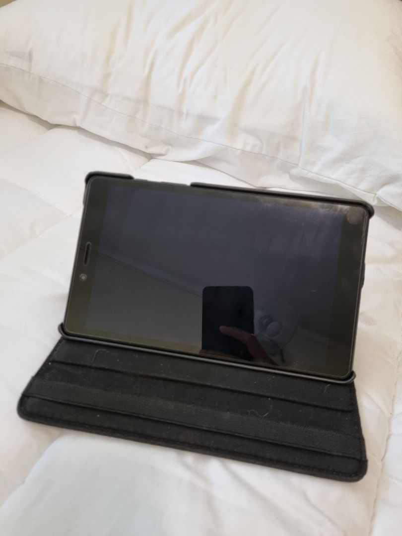 Galaxy Tab A (8.0", 2019) (Category: Android) located in Antipolo. Submitted by _maxxx (Listing ID 1299811212, Image 3). Description: very good used condition. lightly used for watching shows and reading e-books. has a screen protector installed since day 1. will send together with the original box and charger (cord and adaptor).