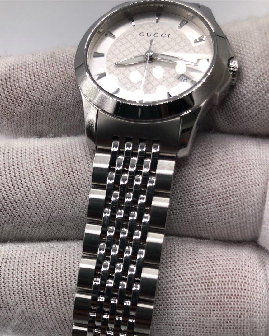 GUCCI 126.5 Timeless round ladies