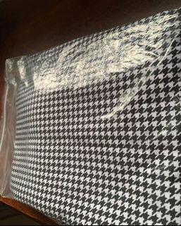 (Category: ) located in . Submitted by kay_li (Listing ID 1299942699, Image 1). Description: .
