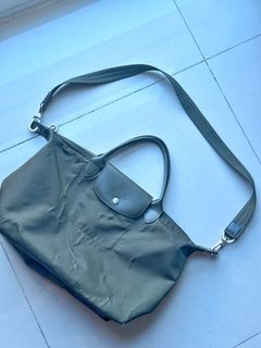 Longchamp Le Cuir Pliage in Moss Green