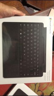 Microsoft Surface Pro Signature Keyboard Clavier Signature