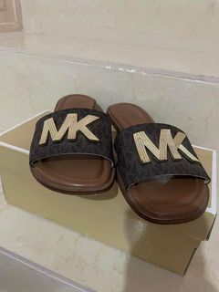 MK slippers