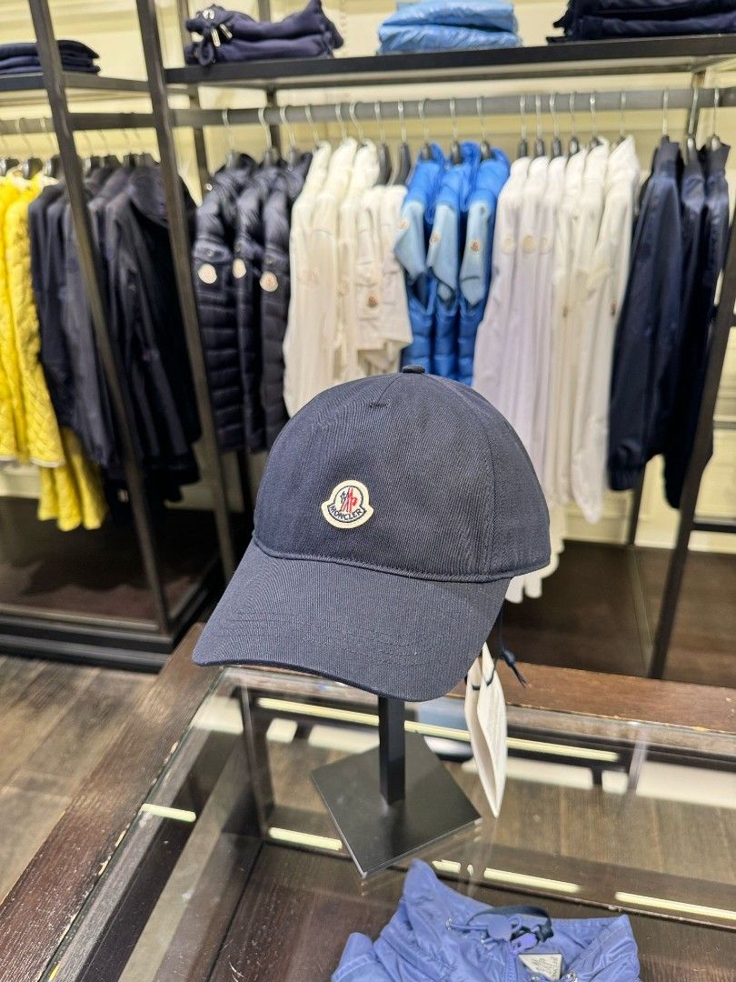 Moncler cap sales