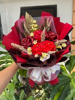 mothers day gift idea / satin flower bouquet