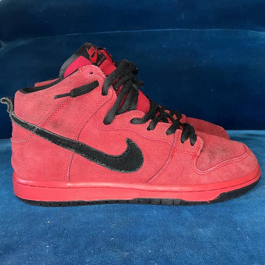 NIKE SB DUNK HIGH RED DEVIL
